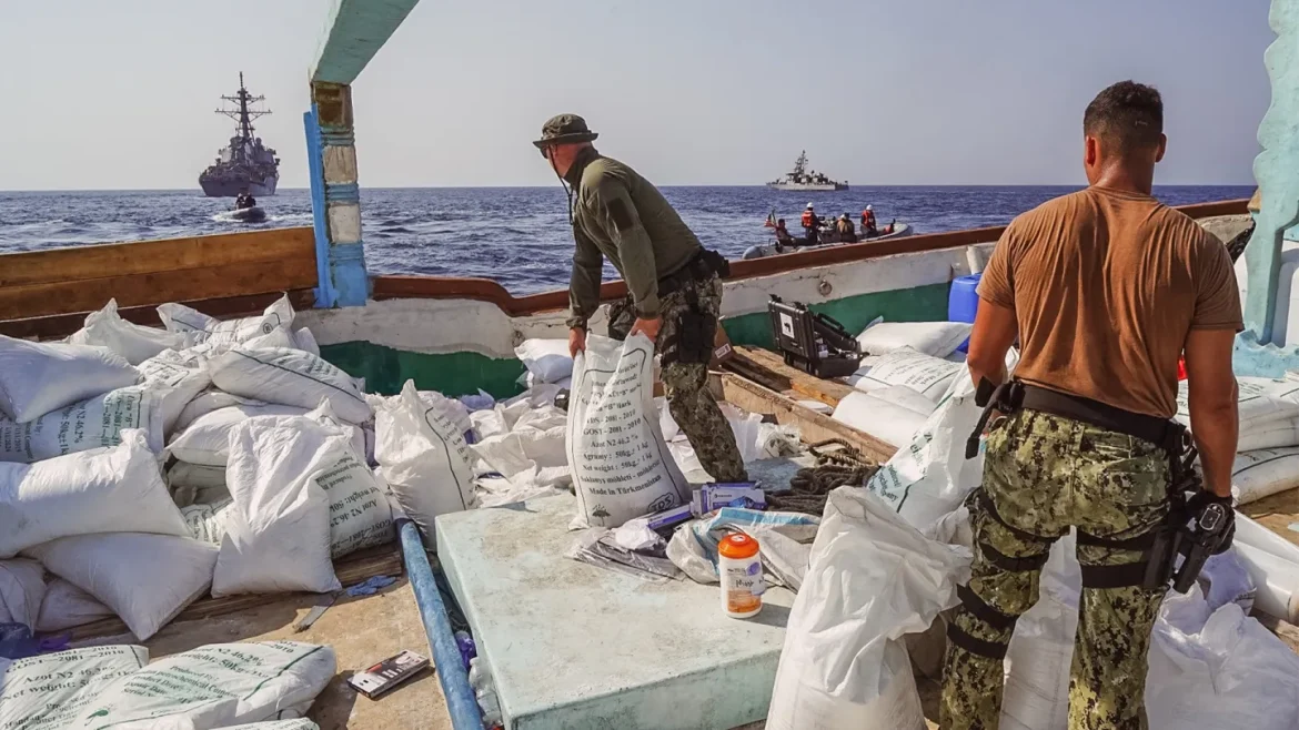 Yemeni naval forces seize smuggling boat carrying military components