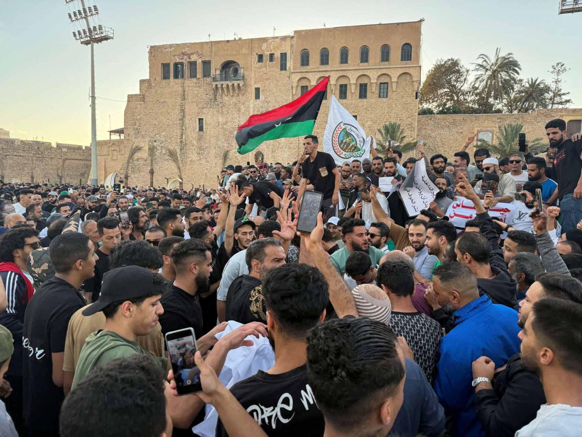 Protesters storm Mellitah oil, gas complex, halt gas supplies in W. Libya